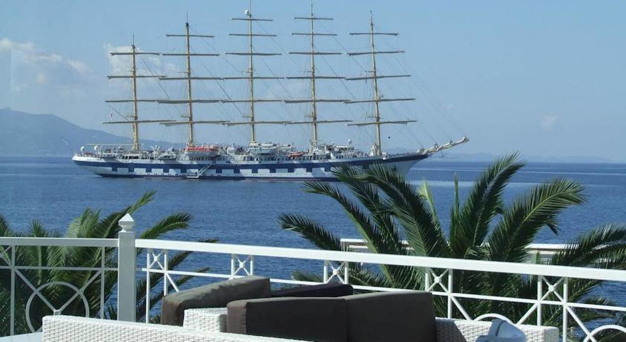 Royal Apartment Luxury Holiday For Queen And King Saranda Dış mekan fotoğraf